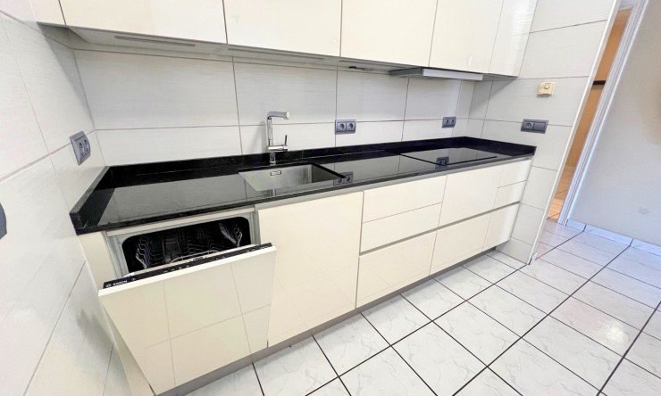 Resale - Apartment -
Albir