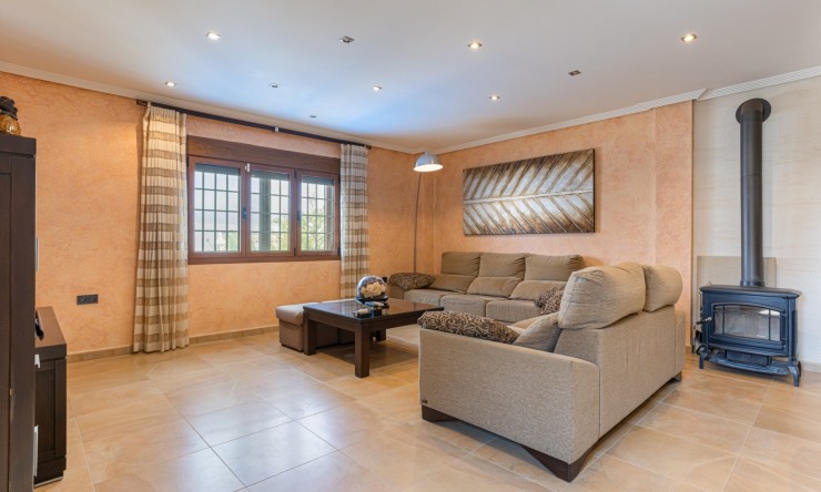 Resale - Detached Villa -
Los Montesinos - La Herrada