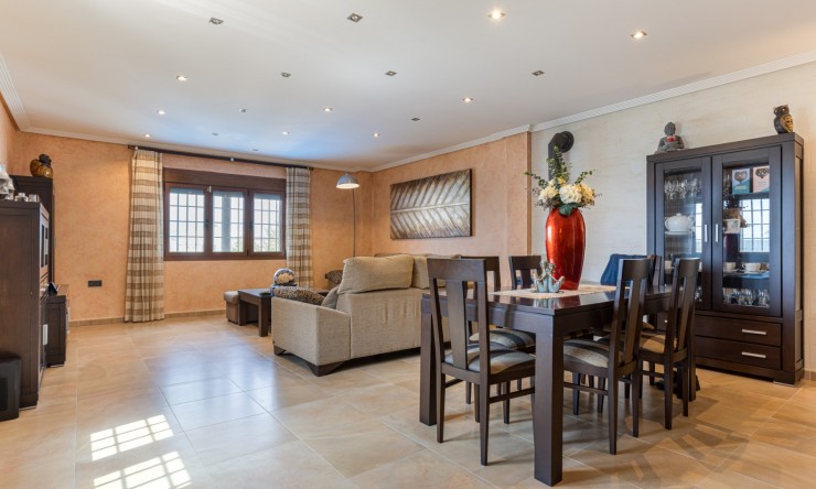 Resale - Detached Villa -
Los Montesinos - La Herrada