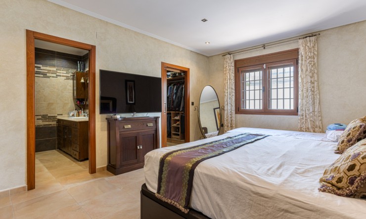 Resale - Detached Villa -
Los Montesinos - La Herrada