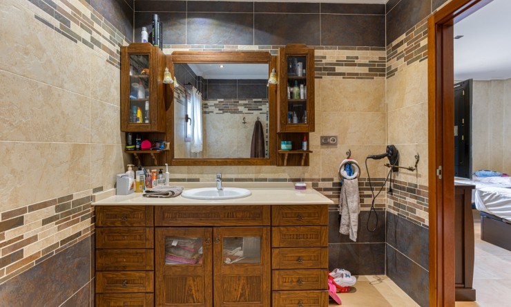 Resale - Detached Villa -
Los Montesinos - La Herrada