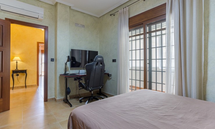 Resale - Detached Villa -
Los Montesinos - La Herrada
