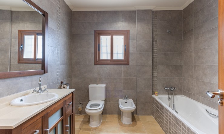 Resale - Detached Villa -
Los Montesinos - La Herrada