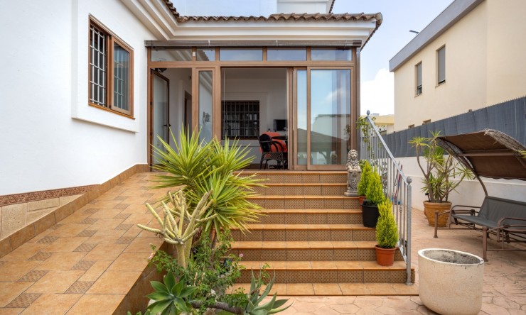 Resale - Detached Villa -
Los Montesinos - La Herrada