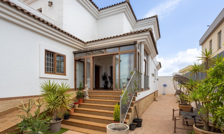 Resale - Detached Villa -
Los Montesinos - La Herrada