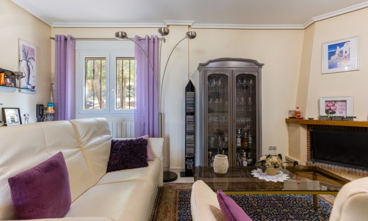 Resale - Detached Villa -
La Zarza