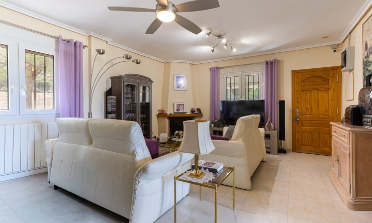Resale - Detached Villa -
La Zarza