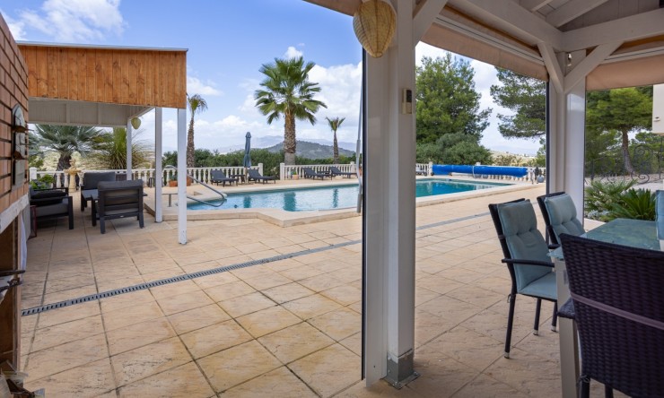 Resale - Detached Villa -
La Zarza