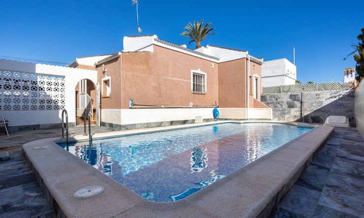 Resale - Detached Villa -
Torrevieja - Urbanización San Luis