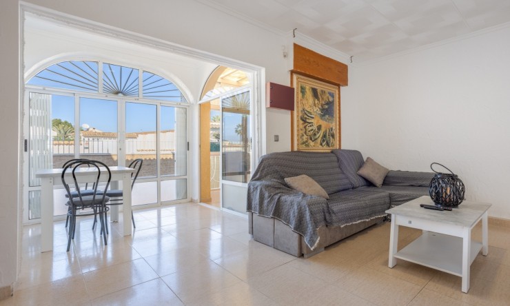 Resale - Detached Villa -
Torrevieja - Urbanización San Luis