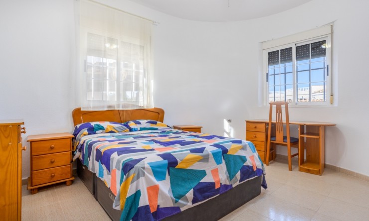 Resale - Detached Villa -
Torrevieja - Urbanización San Luis