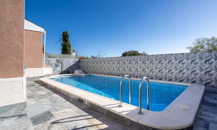 Resale - Detached Villa -
Torrevieja - Urbanización San Luis