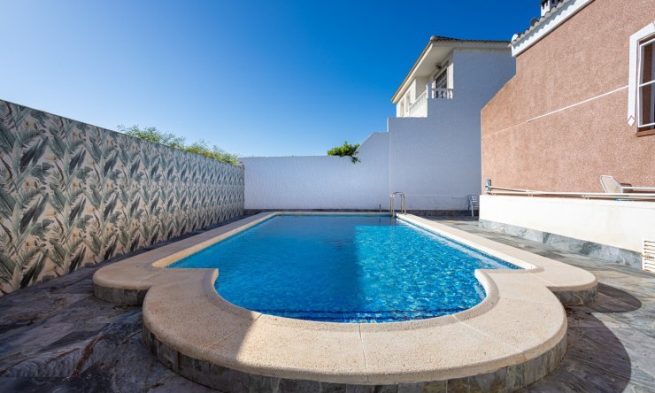 Resale - Detached Villa -
Torrevieja - Urbanización San Luis