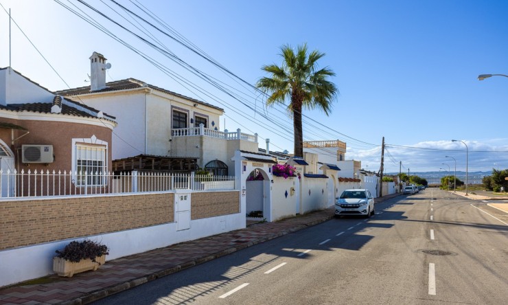 Resale - Detached Villa -
Torrevieja - Urbanización San Luis