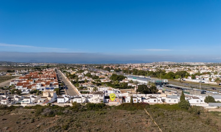 Resale - Detached Villa -
Torrevieja - Urbanización San Luis