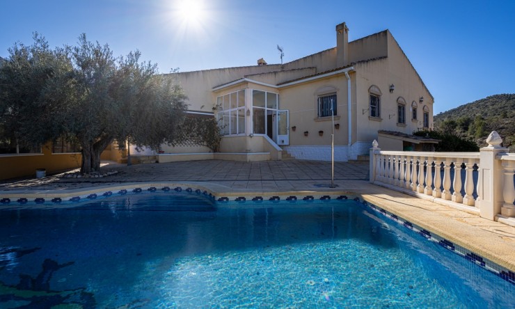 Resale - Finca - Country Property -
La Zarza
