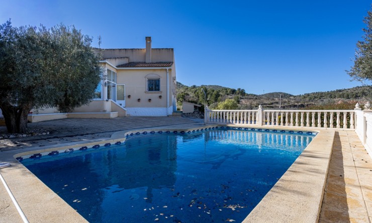 Resale - Finca - Country Property -
La Zarza