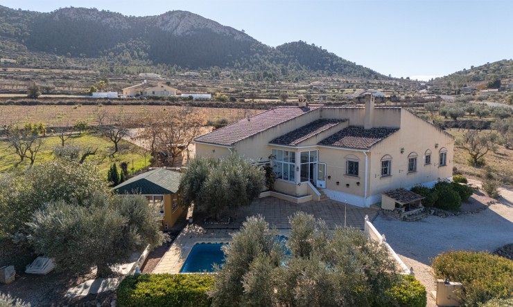 Resale - Finca - Country Property -
La Zarza