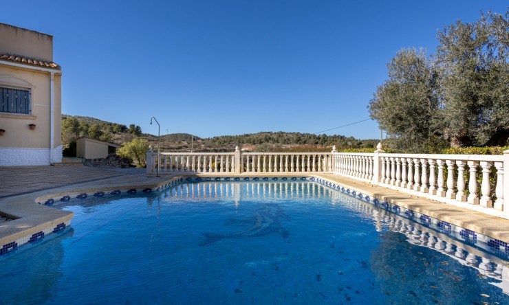 Resale - Finca - Country Property -
La Zarza