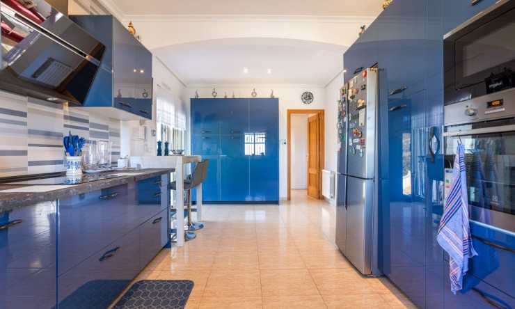 Resale - Finca - Country Property -
La Zarza
