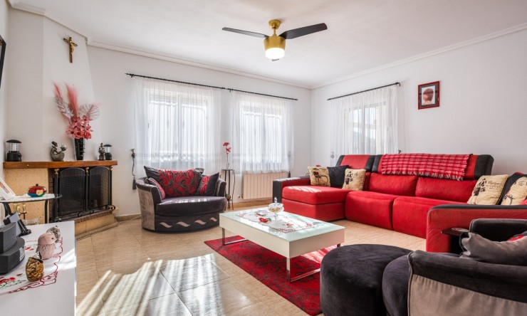 Resale - Finca - Country Property -
La Zarza