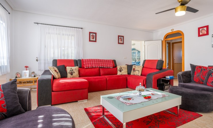 Resale - Finca - Country Property -
La Zarza