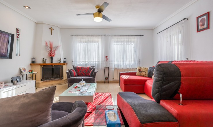 Resale - Finca - Country Property -
La Zarza