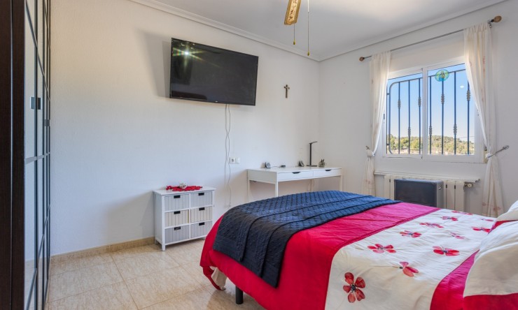 Resale - Finca - Country Property -
La Zarza