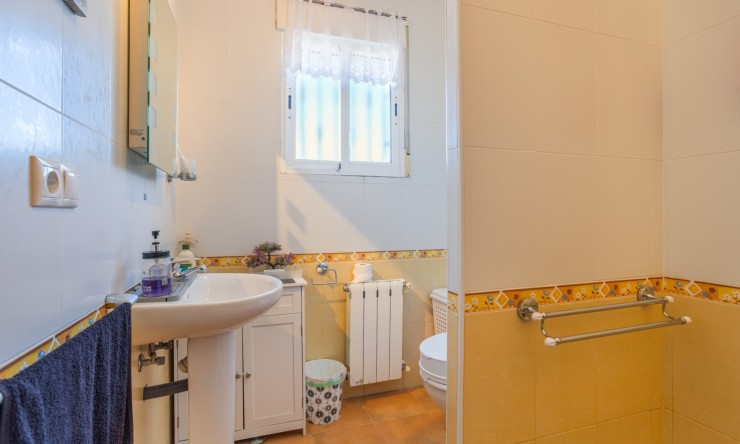 Resale - Finca - Country Property -
La Zarza