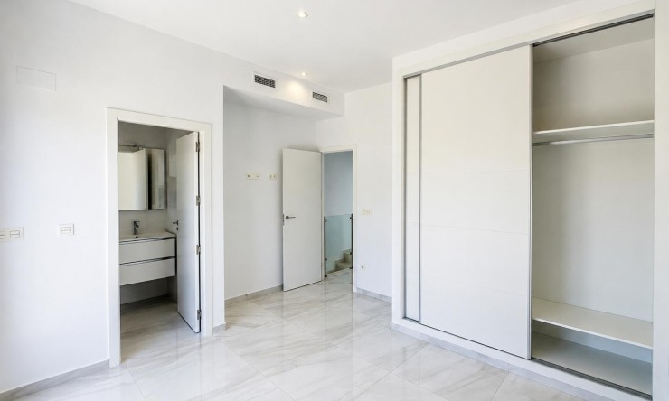 Resale - Villa -
Polop - La Alberca de Polop