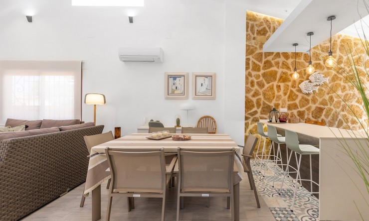 Resale - Villa -
Orihuela Costa - Punta Prima