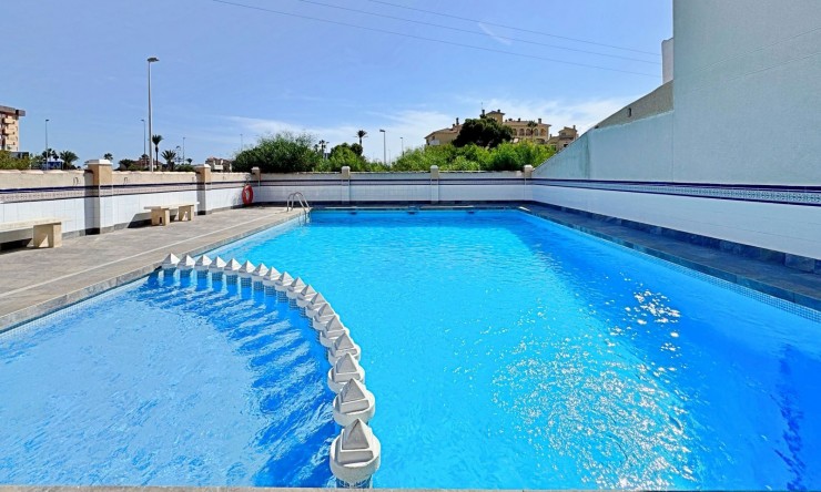 Wiederverkauf - Wohnung -
Orihuela Costa - La Zenia