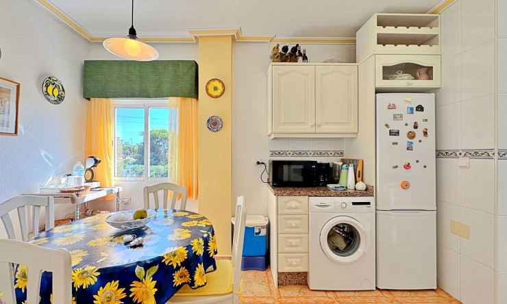 Wiederverkauf - Wohnung -
Orihuela Costa - La Zenia