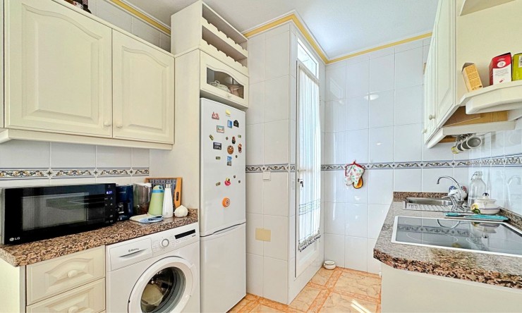 Wiederverkauf - Wohnung -
Orihuela Costa - La Zenia