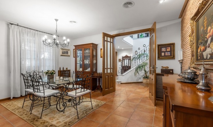 Resale - Villa -
Torrevieja - La Veleta