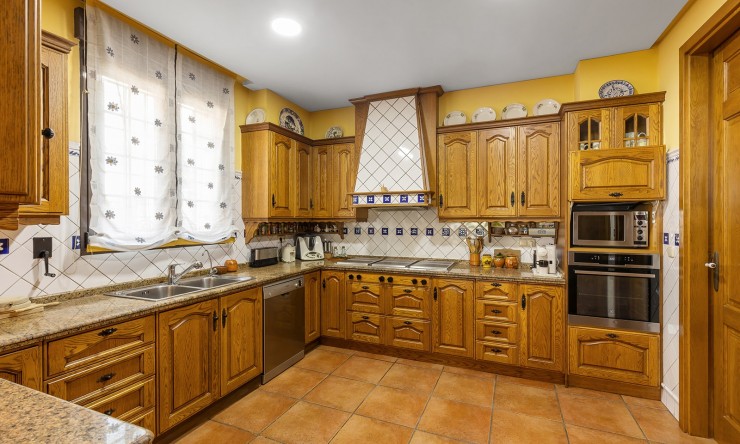 Resale - Villa -
Torrevieja - La Veleta
