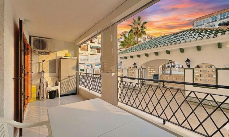 Resale - Apartment -
Torrevieja - La Mata