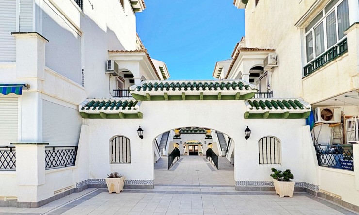 Resale - Apartment -
Torrevieja - La Mata