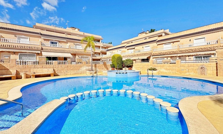 Resale - Townhouse -
Orihuela Costa - Villamartín