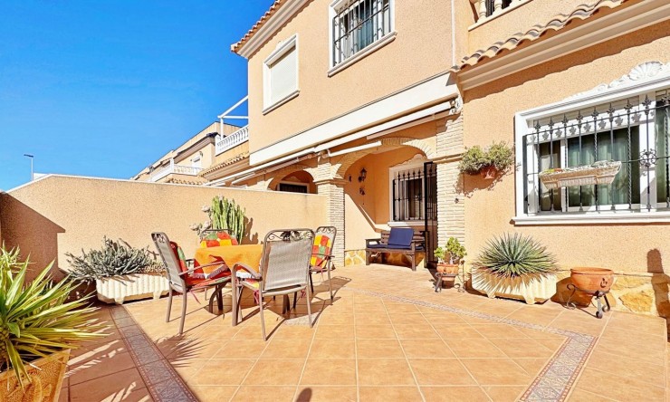 Resale - Townhouse -
Orihuela Costa - Villamartín