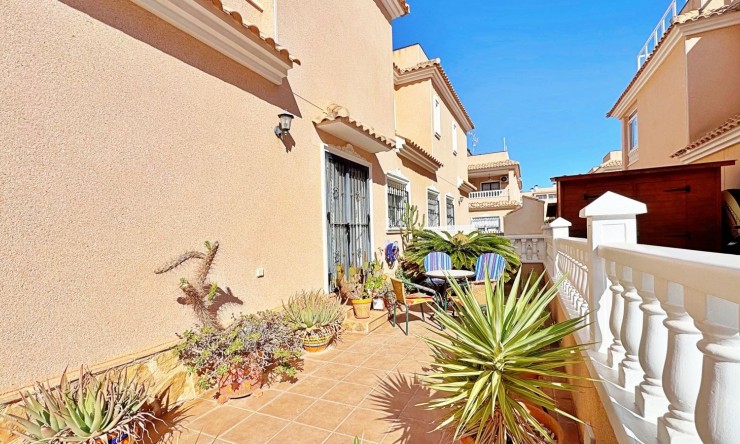 Resale - Townhouse -
Orihuela Costa - Villamartín
