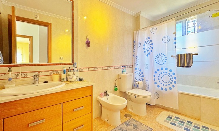 Resale - Townhouse -
Orihuela Costa - Villamartín
