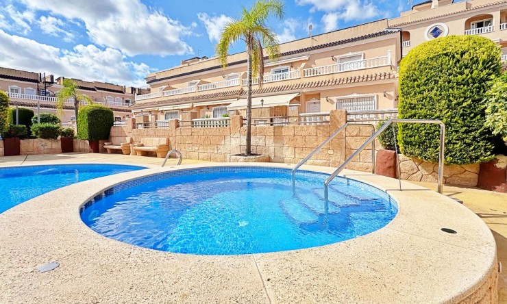 Resale - Townhouse -
Orihuela Costa - Villamartín
