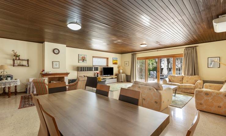 Resale - Villa -
Orihuela Costa - Las Filipinas