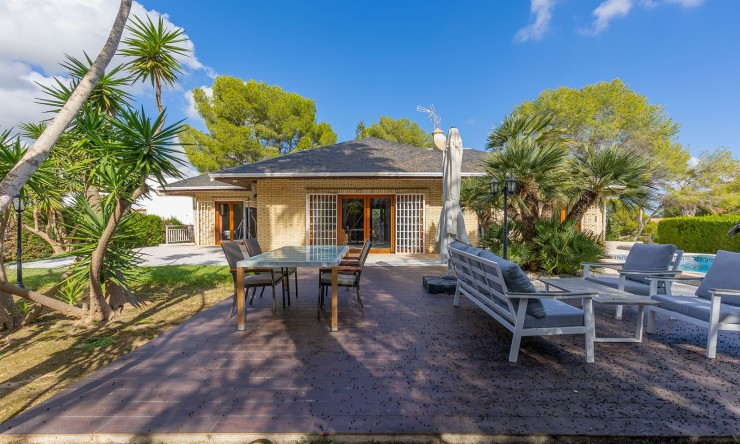 Resale - Villa -
Orihuela Costa - Las Filipinas