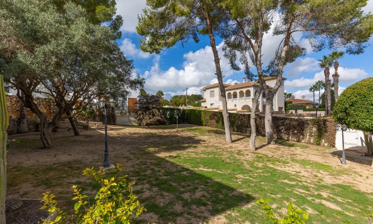 Resale - Villa -
Orihuela Costa - Las Filipinas