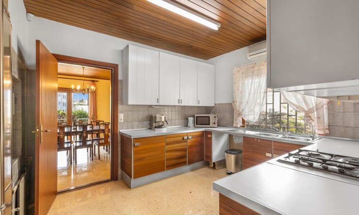 Resale - Villa -
Orihuela Costa - Las Filipinas