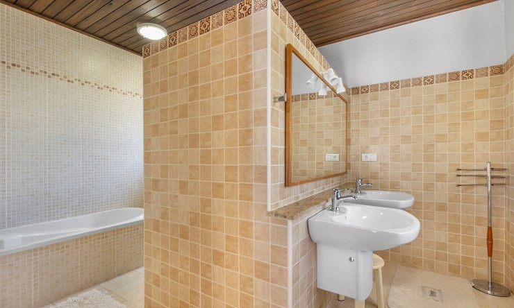 Resale - Villa -
Orihuela Costa - Las Filipinas