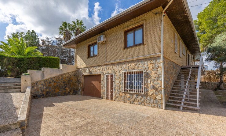 Resale - Villa -
Orihuela Costa - Las Filipinas