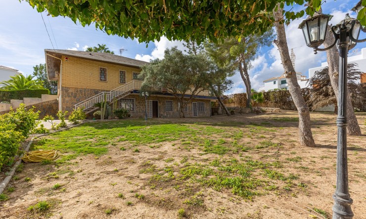 Resale - Villa -
Orihuela Costa - Las Filipinas